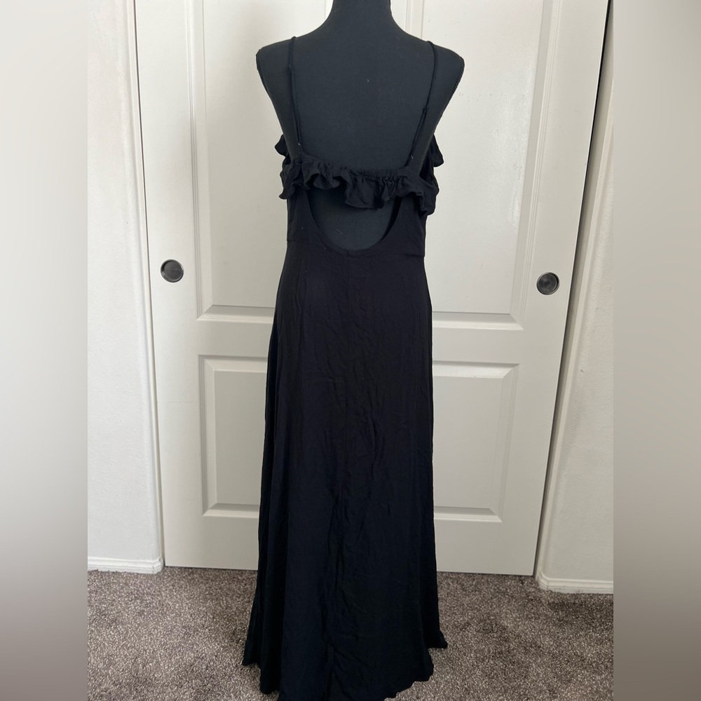 Backless dress - Picture 4 of 5